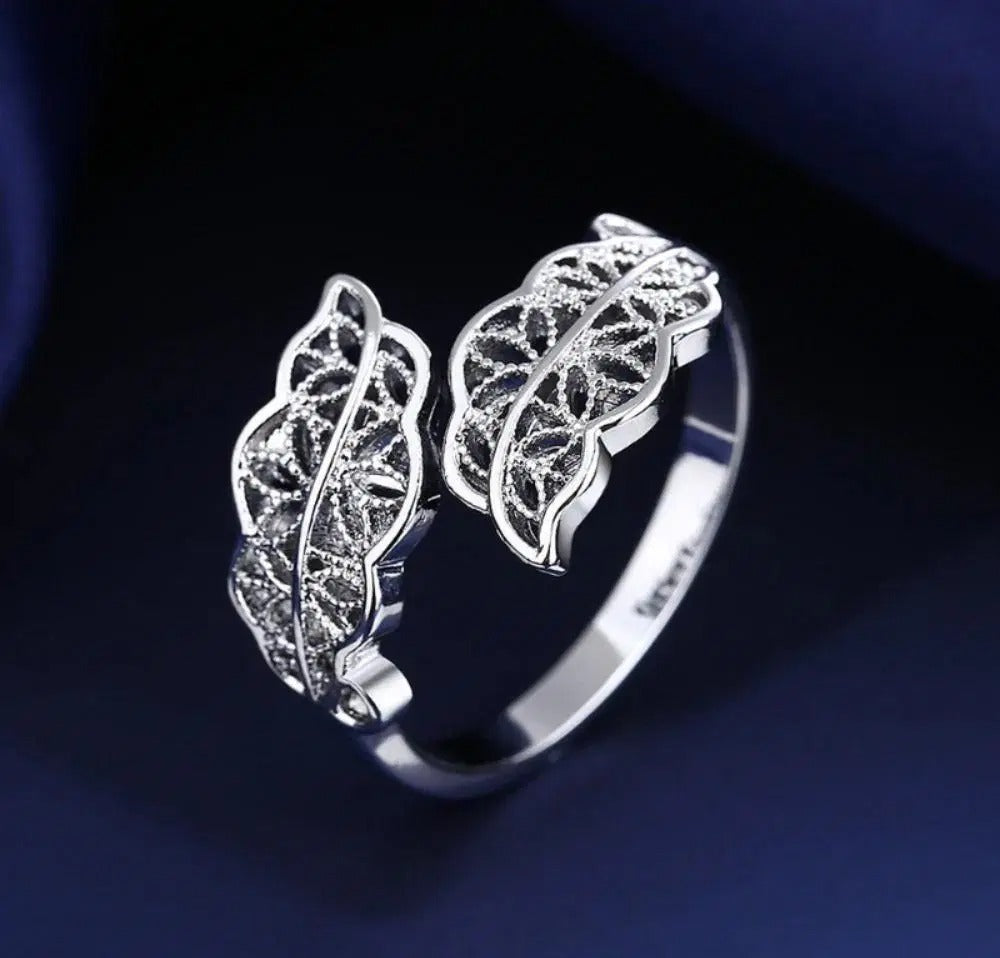 Leaf Design Adjustable Ring